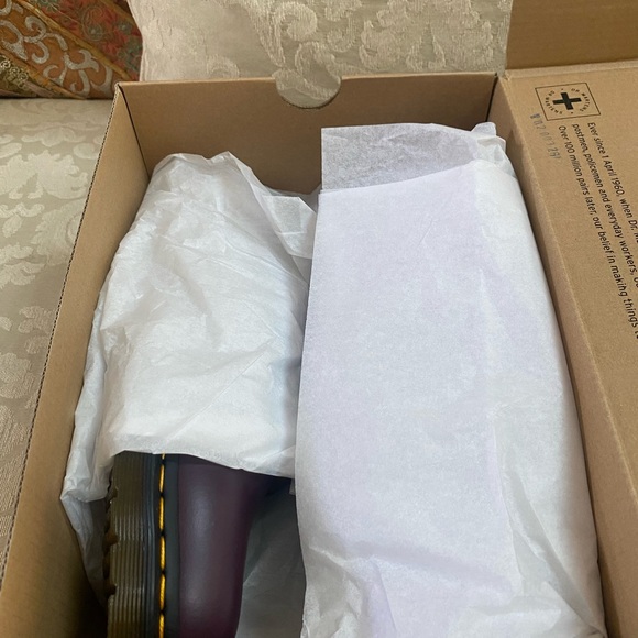 Dr. Martens Oxford size 6 purple NEW IN BOX - Picture 7 of 15